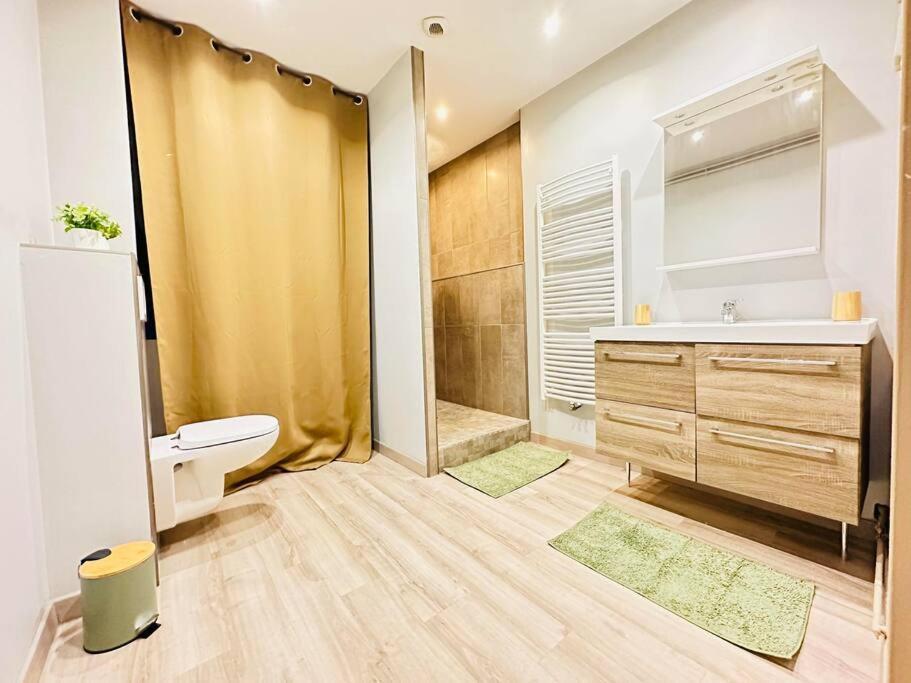 Au Coeur De Bruyeres Apartment Екстериор снимка